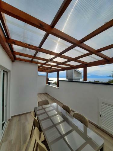 Njivice, Otok Krk, Apartman Dora