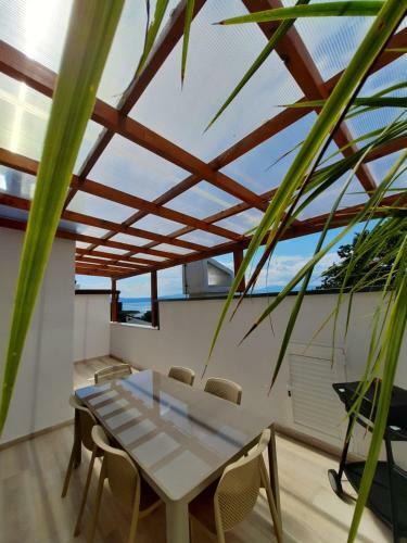 Njivice, Otok Krk, Apartman Dora