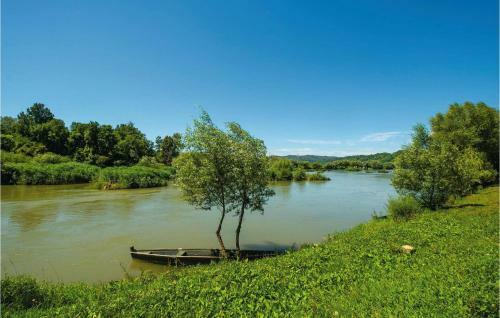 Two-bedroom Holiday Home In Petrinja