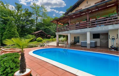Two-bedroom Holiday Home In Petrinja
