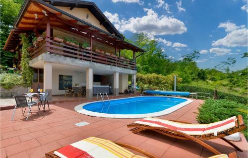 Two-bedroom Holiday Home In Petrinja