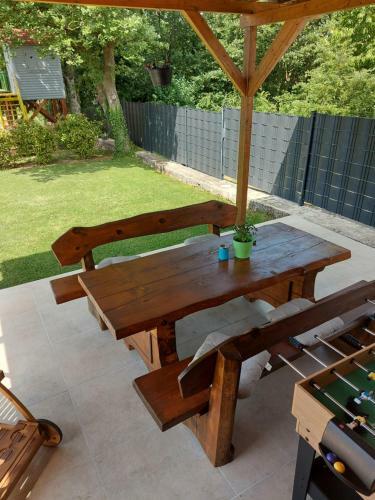 Hostal Guest House With Pool