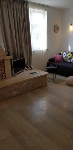 Hostal Guest House With Pool