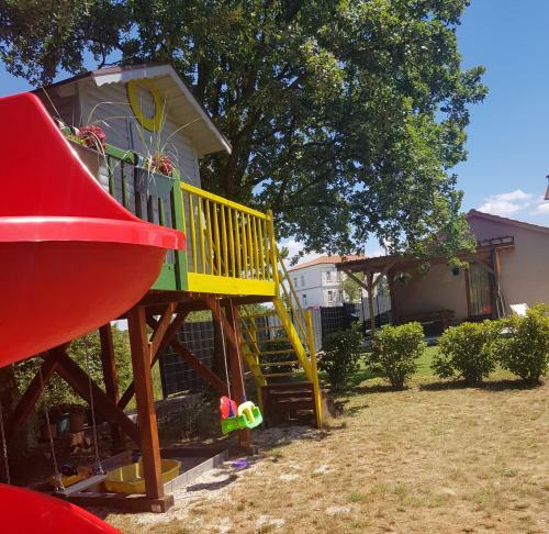 Hostal Guest House With Pool