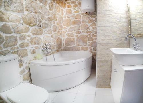 Villa Solar - Ethno Art Village Podcempres