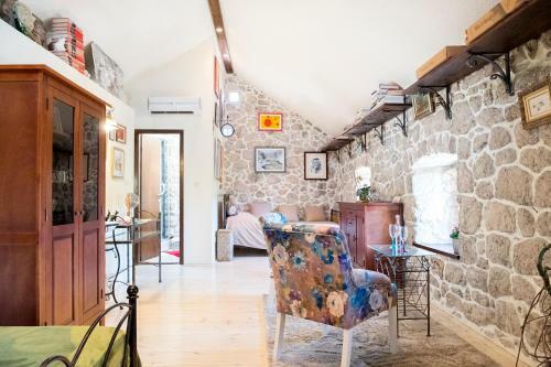 Villa Solar - Ethno Art Village Podcempres