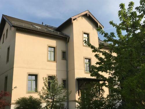Apartamento Traumhafte Etagenwohnung In G�nderzeitvilla