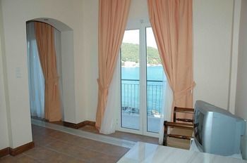 Hotel Golden View (.)