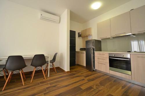 Stella Apartments