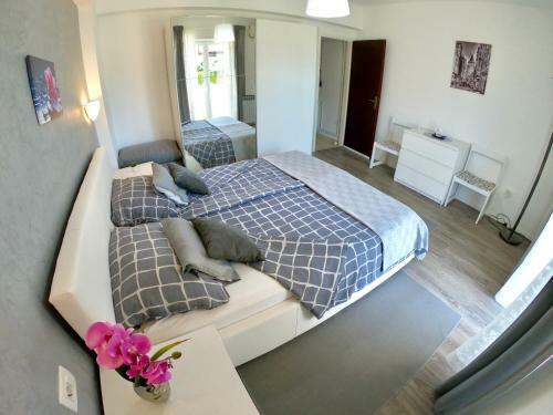 Apartamentos Corinne Garden Residence