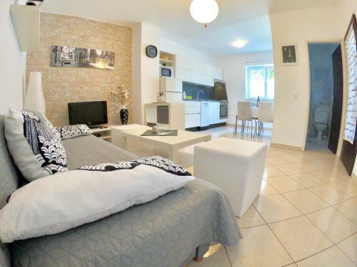 Apartamentos Corinne Garden Residence