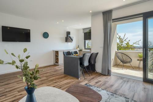 Belvedere Holidays