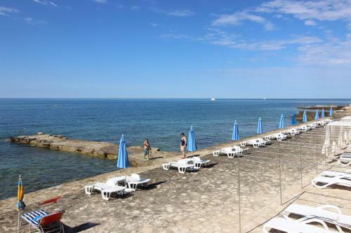 Apartamento Dea, 180 M From The Beach