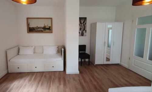 Pineapple Apartments Dresdner Heide Mit Garten
