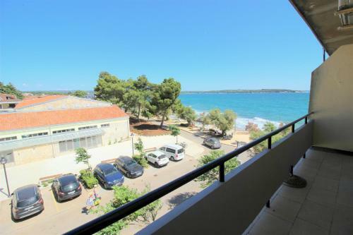 Apartamento Laura , 30 M From The Beach