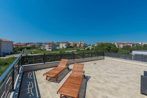 Hostal Apartments One&two