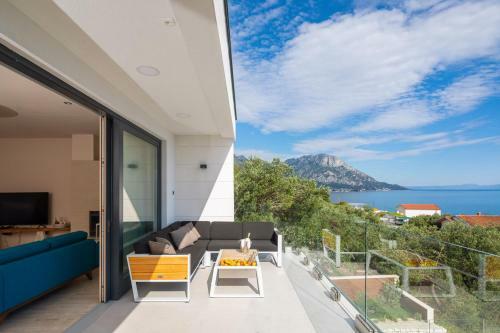 Villa Bue Moon