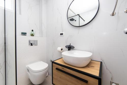 Apartments By The Sea Podaca, Makarska - 9712