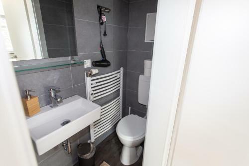 Full House Studios - Ls Apartment 17 - Ntflx + Wifi