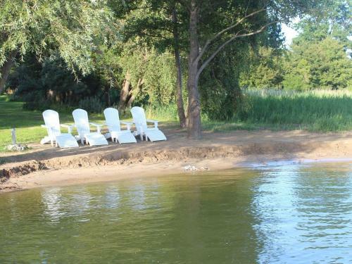 Holiday Home On The Backwaters, L�tow