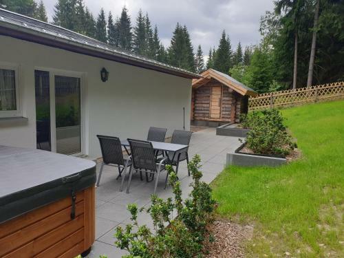 Erzgebirgsidyll Breitenbrunn - Waldhaus