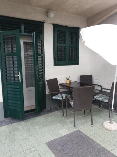 Apartments Srzic No1