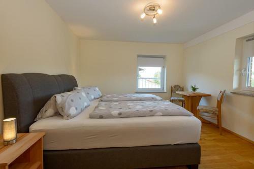 Apartamento Ferienwohnung Hohenbogen