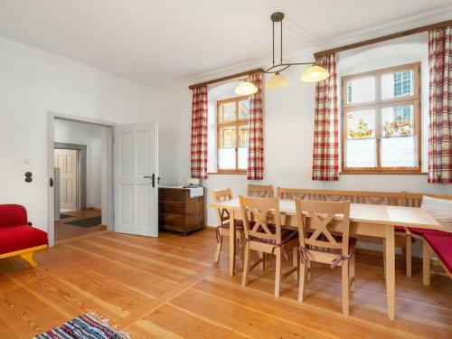 Inviting Holiday Home In Neunburg With Private Garden