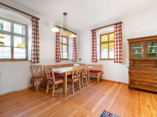 Inviting Holiday Home In Neunburg With Private Garden