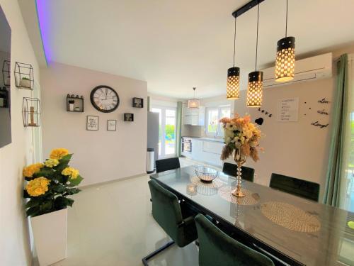 Lux Apartment ?koljka