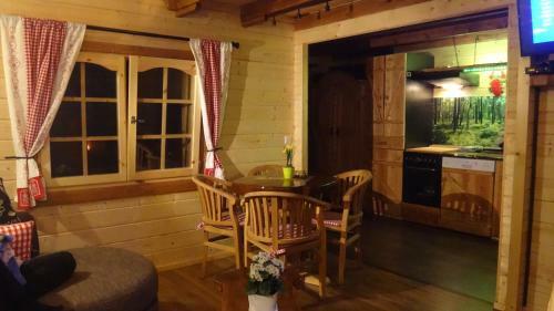 Holzhaus Waldwichtel Am Wald Und See