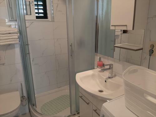 Hostal Apartments Villa Ravli?