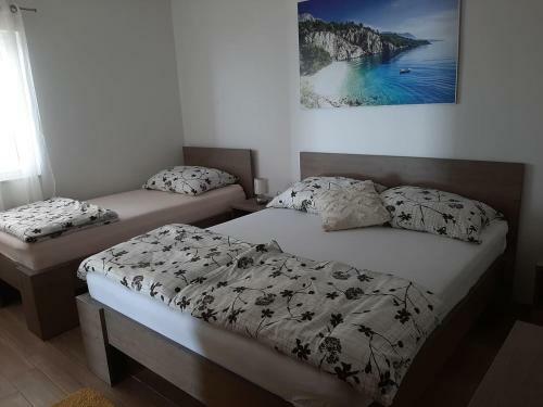 Hostal Apartments Villa Ravli?