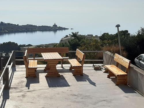 Hostal Apartments Villa Ravli?