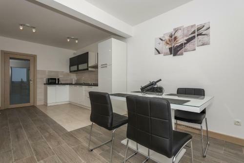 Hostal Apartments Villa Hadria
