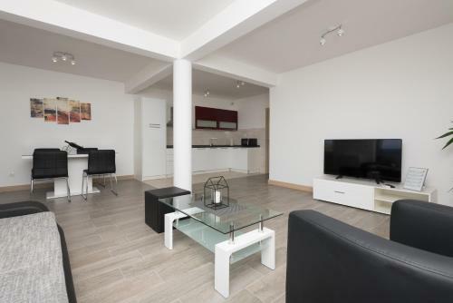 Hostal Apartments Villa Hadria