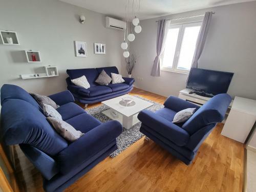 Marina - Holiday Home With Sea View