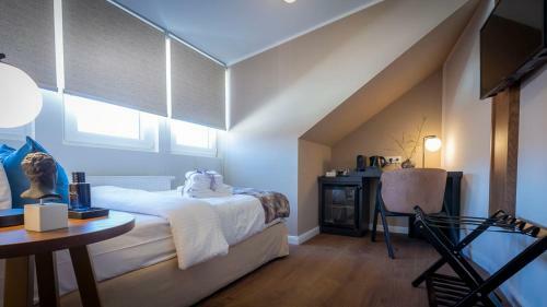 Delphi Hotel & Restaurant