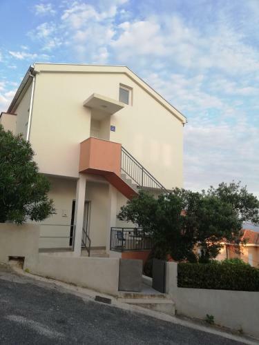 Apartman Karlo