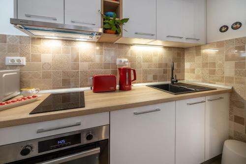Charming Apartment In Prime Area