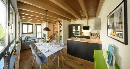 Ferienhaus Weinh�usel
