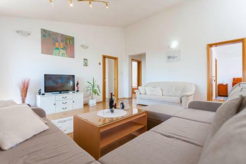 Beach Apartment Puharic