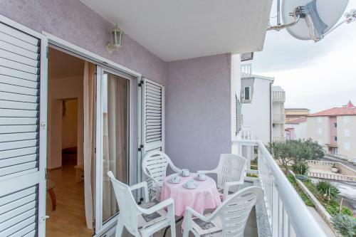 Apartments Snjezana Makarska