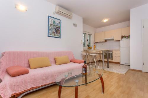 Apartments Snjezana Makarska