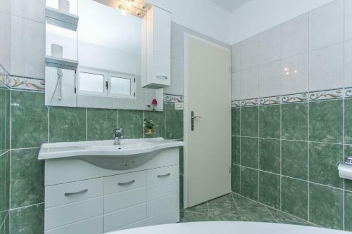 Apartments Snjezana Makarska