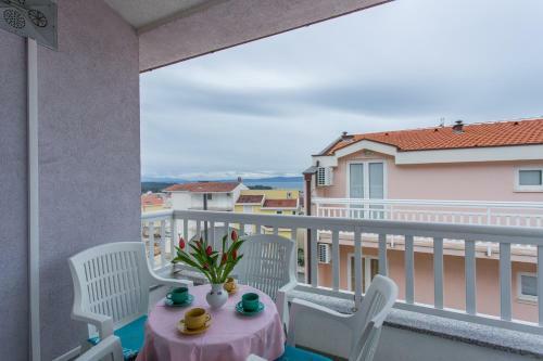 Apartments Snjezana Makarska