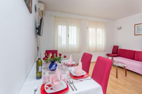 Apartments Snjezana Makarska