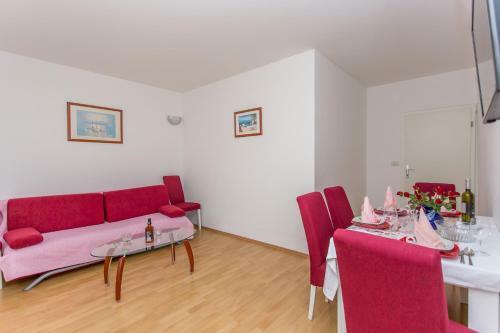 Apartments Snjezana Makarska