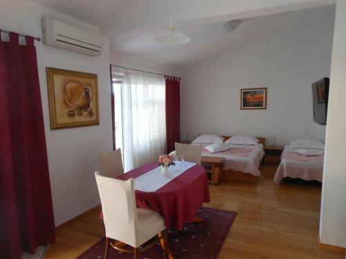 Hostal Superior Studio Buba Near The Beach
