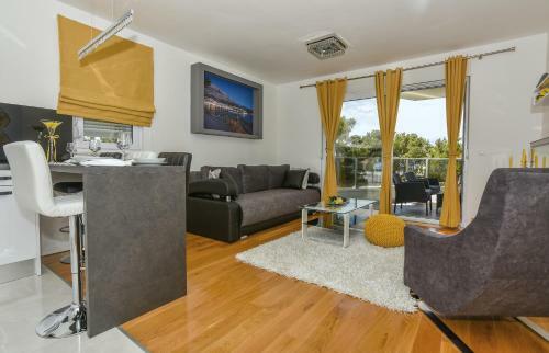 Apartment ?aninovica I